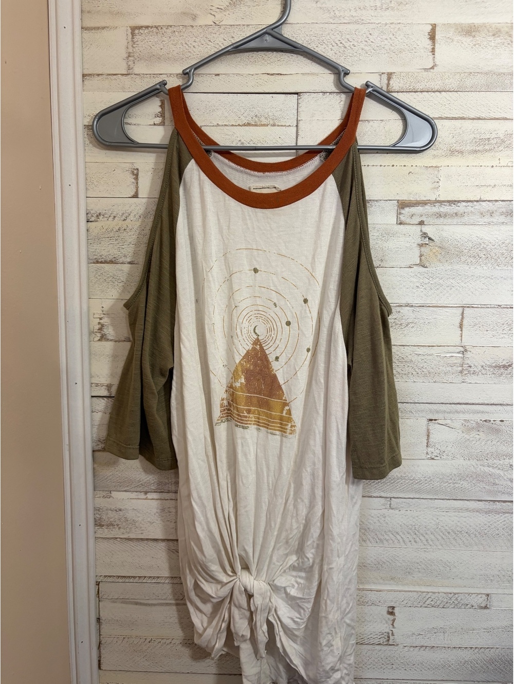Modish Rebel large shirt The Buckle cold shoulder